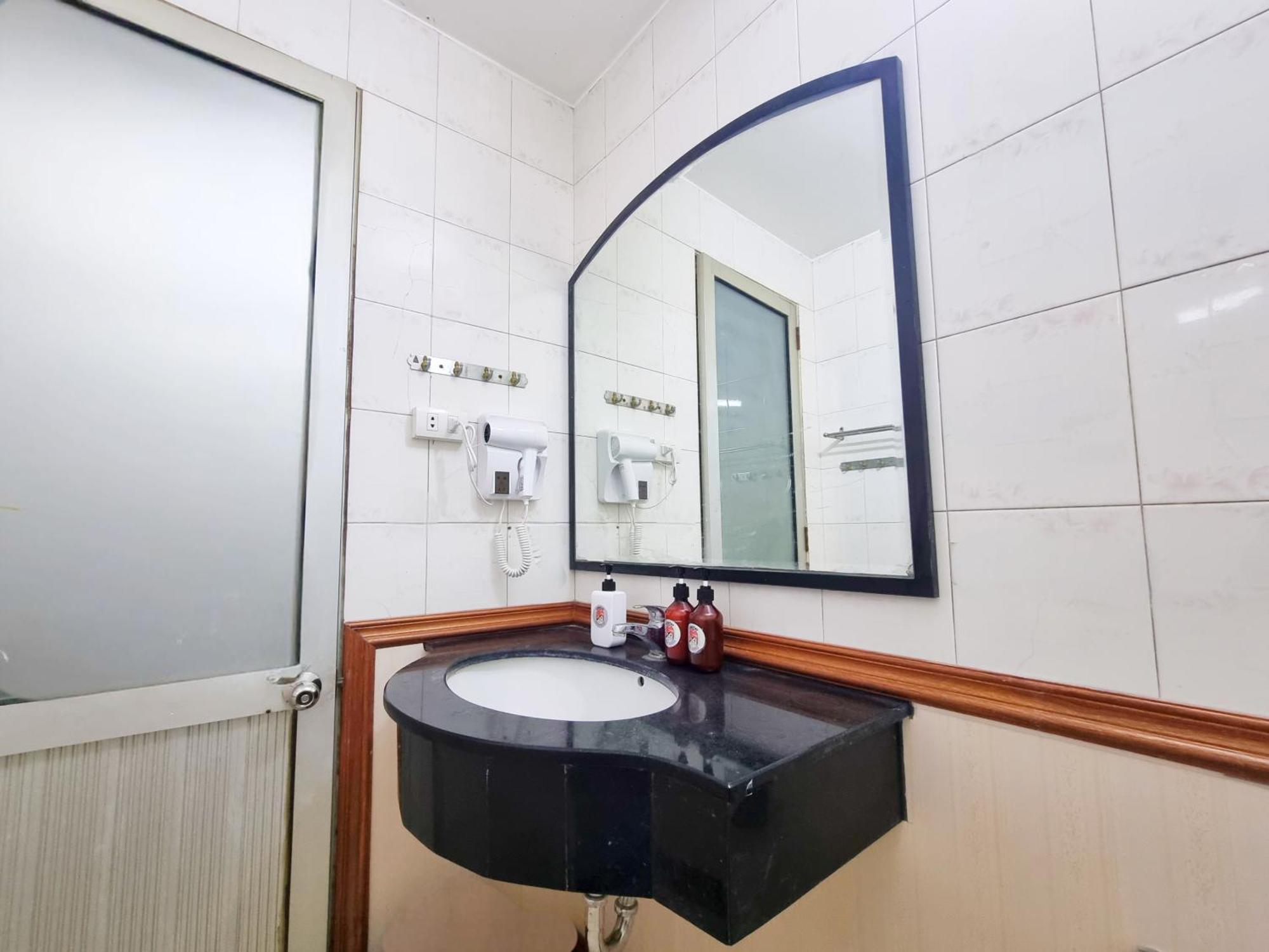 Nhà trọ Lushstay Terrace - Hanoi Train Street